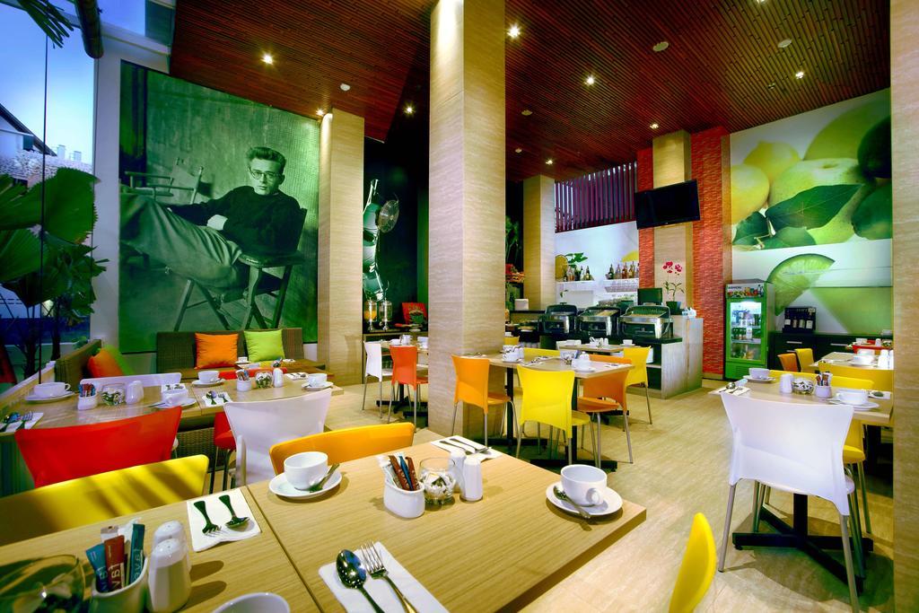 Favehotel Kuta Square Exterior photo