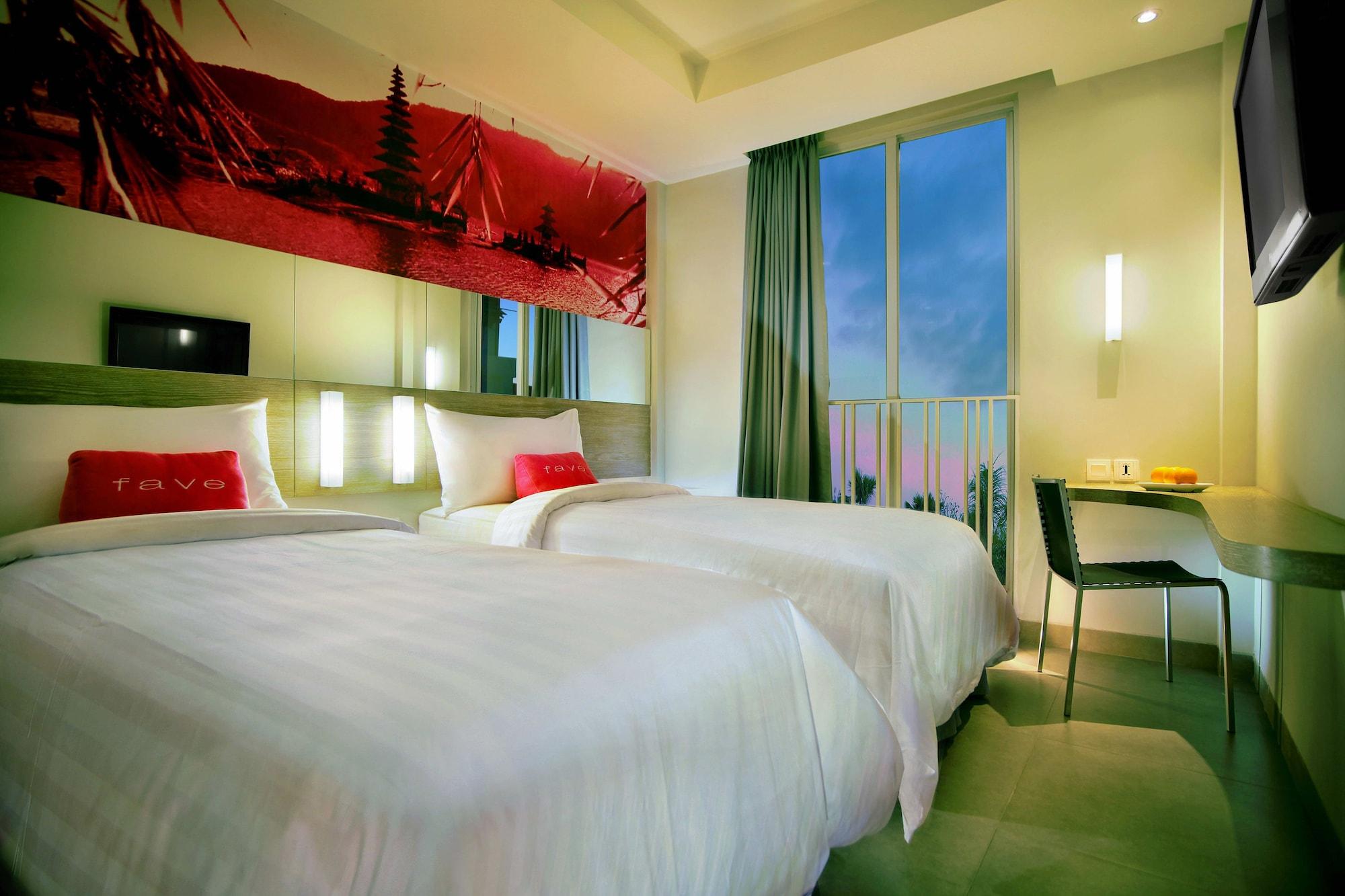 Favehotel Kuta Square Exterior photo