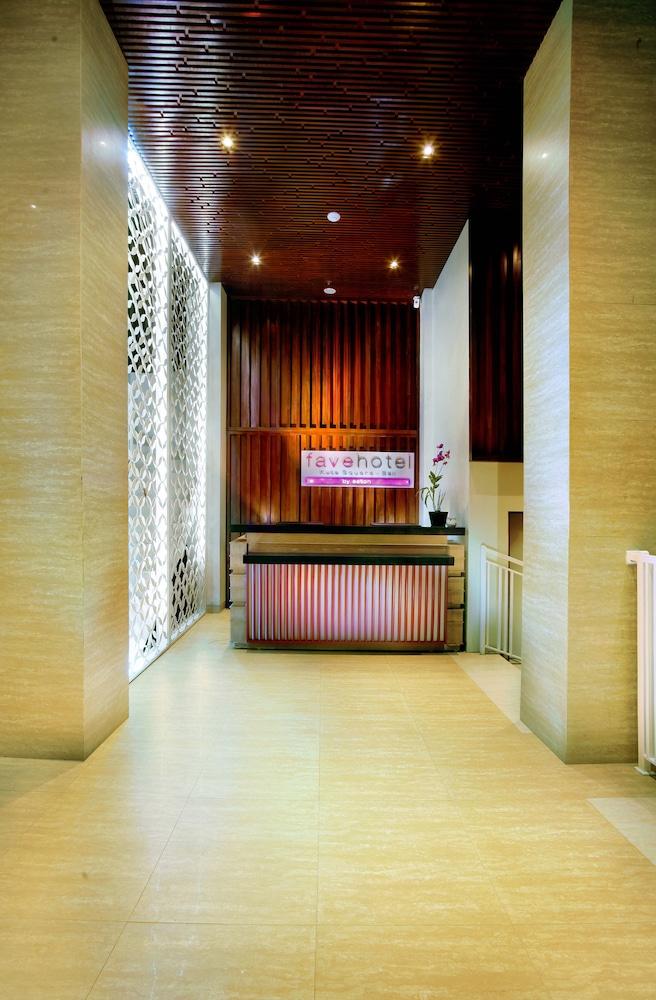 Favehotel Kuta Square Exterior photo